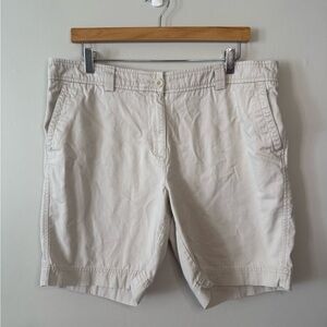 LL Bean Light Khaki Bermuda Shorts – Women’s Size 16 Regular